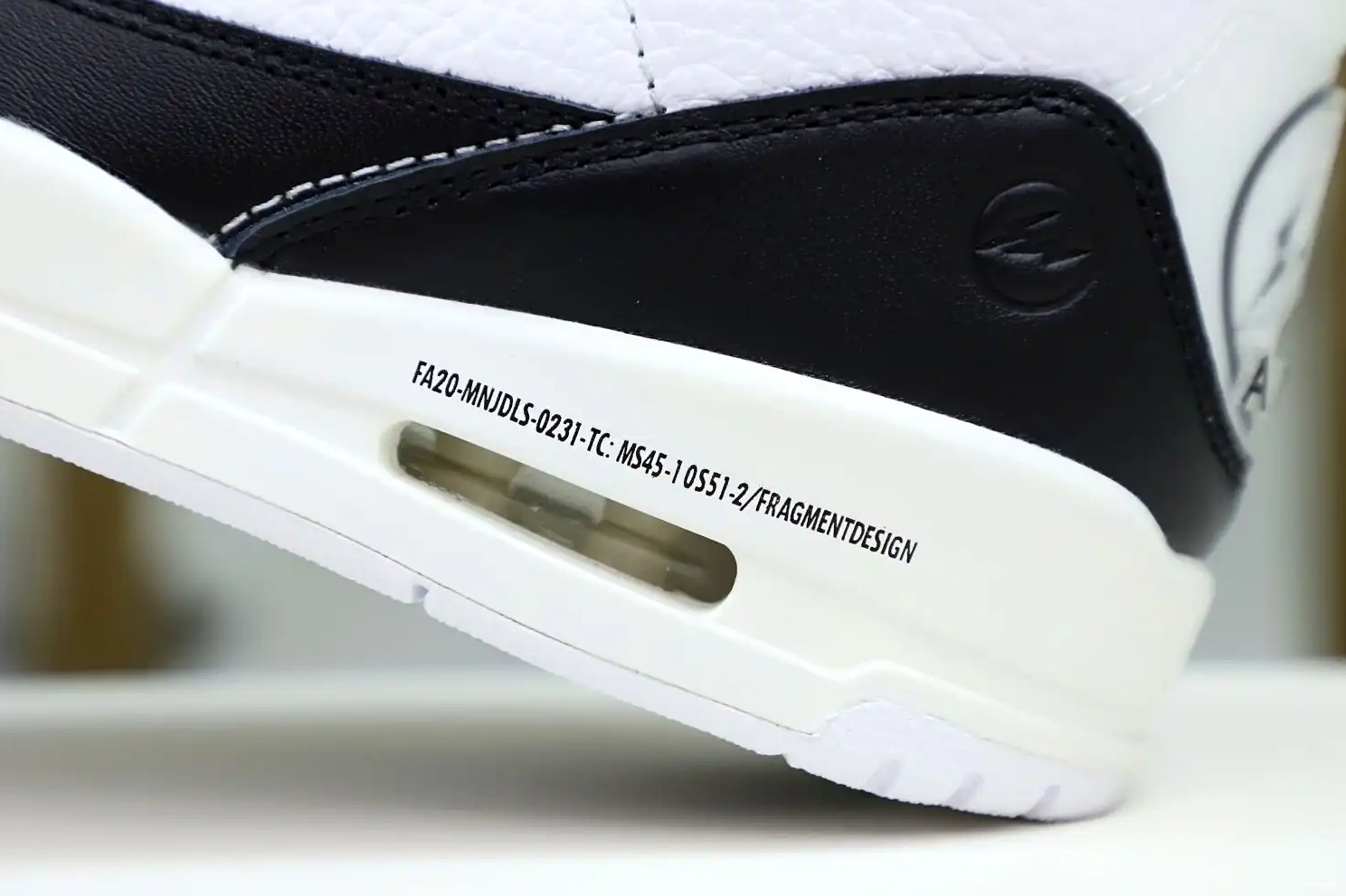 'WHITE' X RETRO AIR FRAGMENT 3 Kimikick DESIGN JORDAN SP 0413